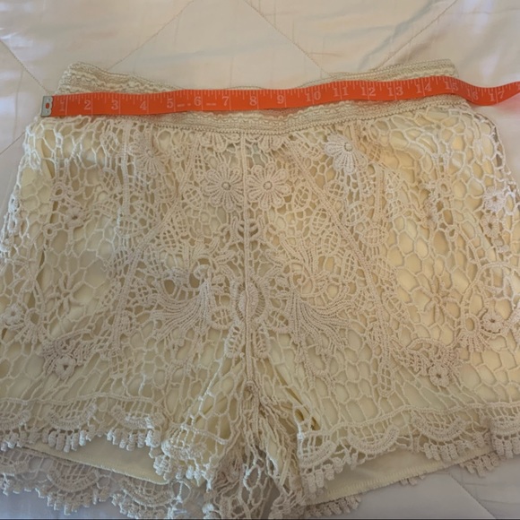 Crochet cream boho shorts size L with cream lining elastic waist hippie Shorts - Picture 7 of 11
